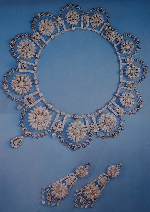 Collier marguerites Eugenie