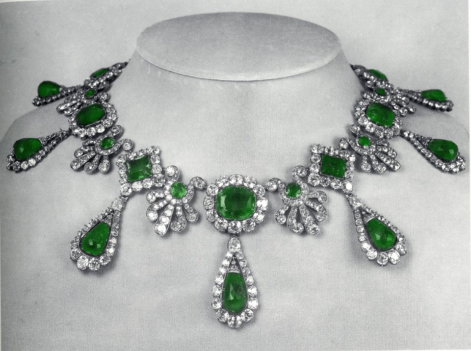 Parure emeraudes de Marie-Louise - Collier colorise
