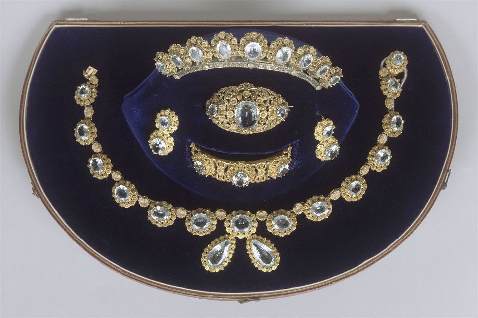 Cts de Villeneuve-Esclapon - Parure Aigues-marines 1840