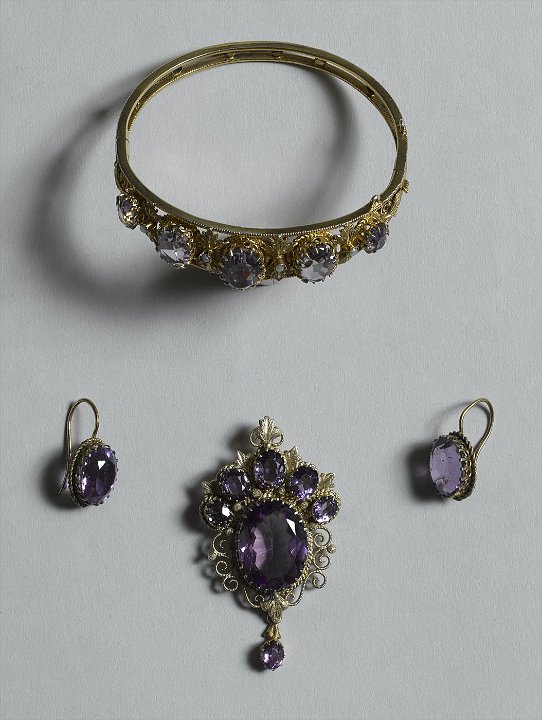 Cts de Villeneuve-Esclapon - Parure amethystes 4