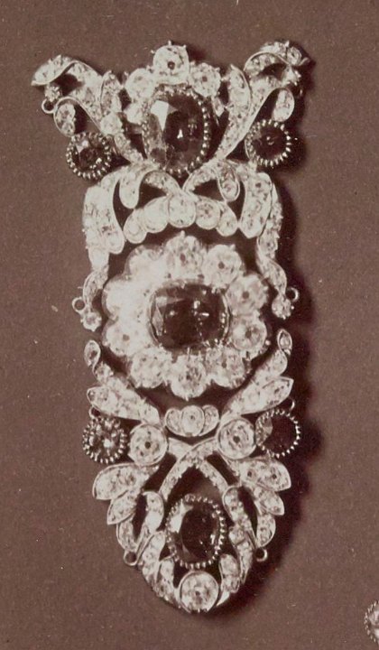 Broche Bapst 1