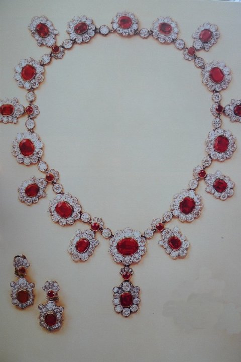 Collier 3