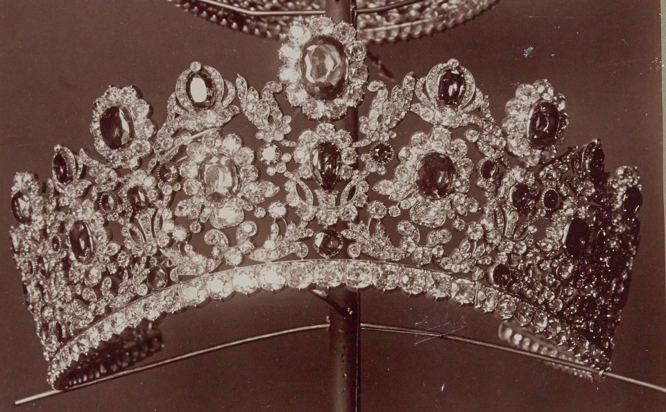 Diademe