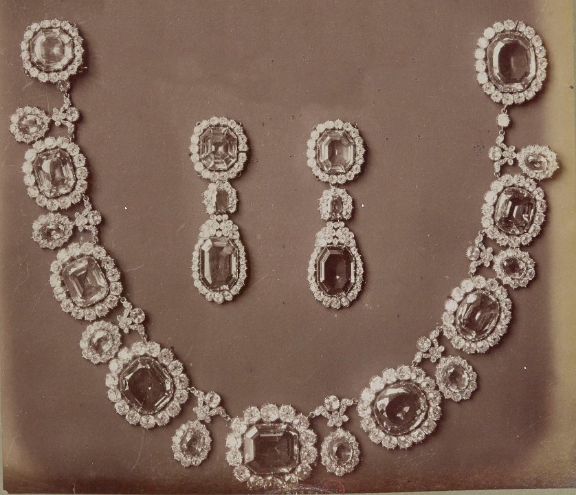 Collier - boucles