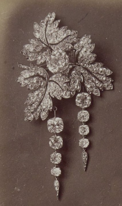 Parure feuilles de groseilliers broche 1
