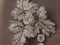 Parure feuilles de groseilliers broche 1.jpg